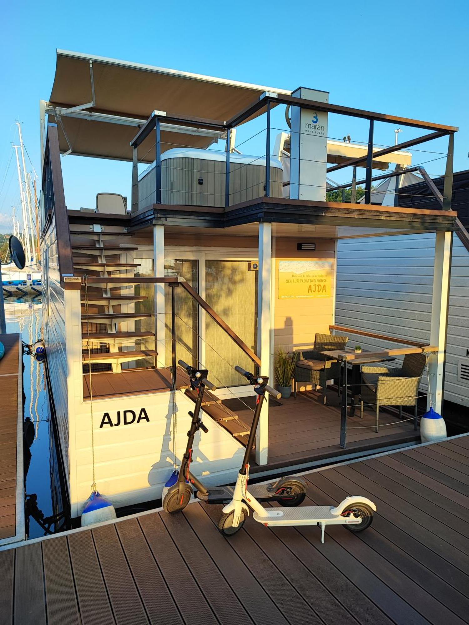 Villa Sea Lux Floating House Ajda Portorose Esterno foto